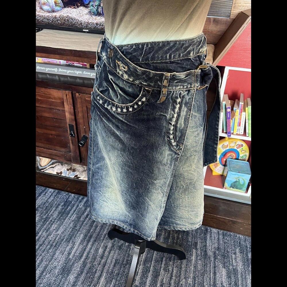 Fornarina Small Vintage Denim Skirt - Rare Find 80’s 90’s Y2K‎